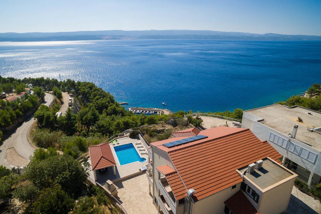Beachfront Apartments Lara Omiš Exterior foto